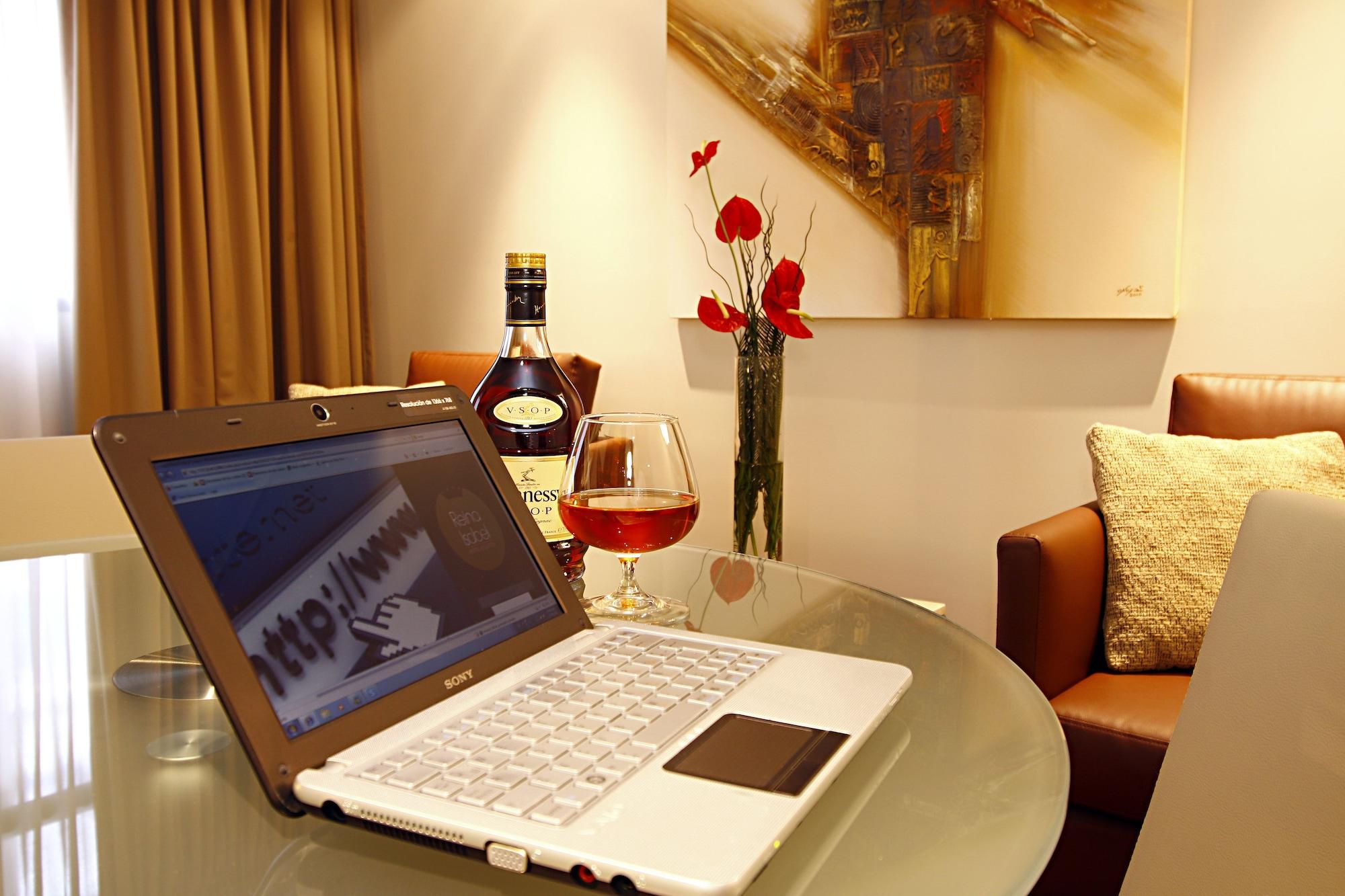 Hotel Reina Isabel Quito Dış mekan fotoğraf