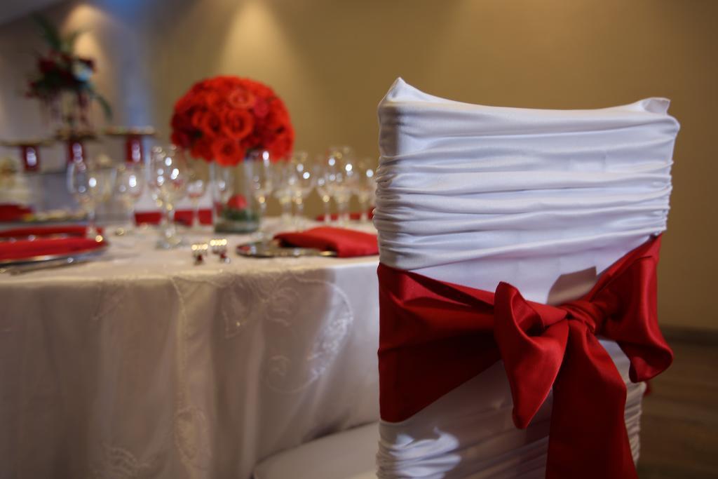 Hotel Reina Isabel Quito Dış mekan fotoğraf