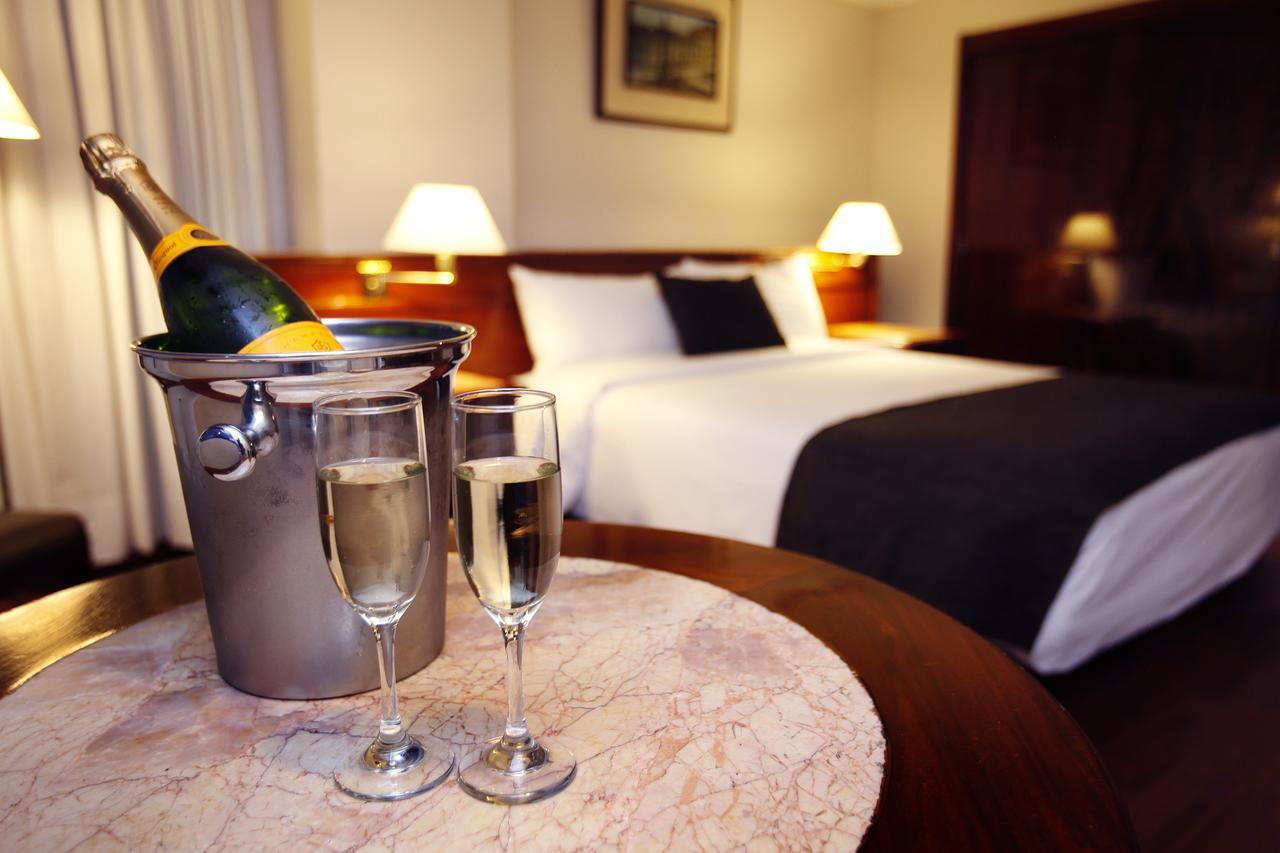 Hotel Reina Isabel Quito Dış mekan fotoğraf