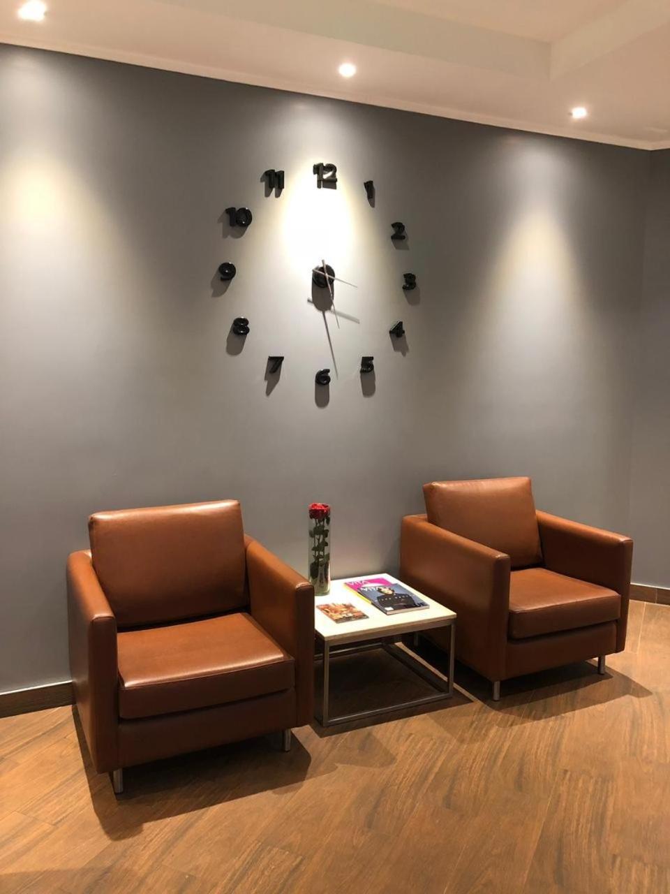 Hotel Reina Isabel Quito Dış mekan fotoğraf
