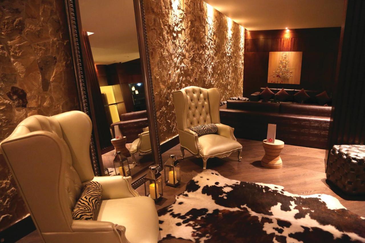 Hotel Reina Isabel Quito Dış mekan fotoğraf